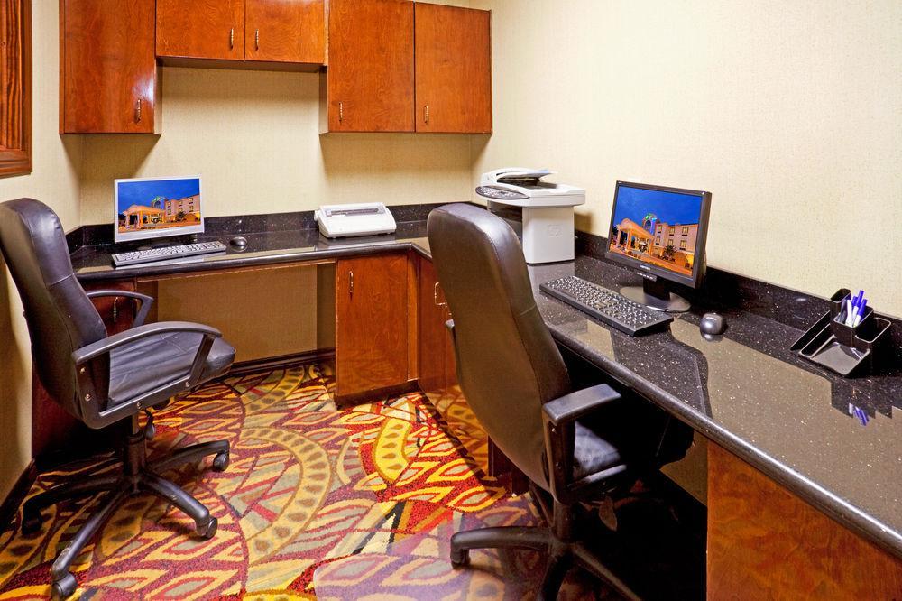 Holiday Inn Express Hotel & Suites Mount Pleasant By Ihg Einrichtungen foto
