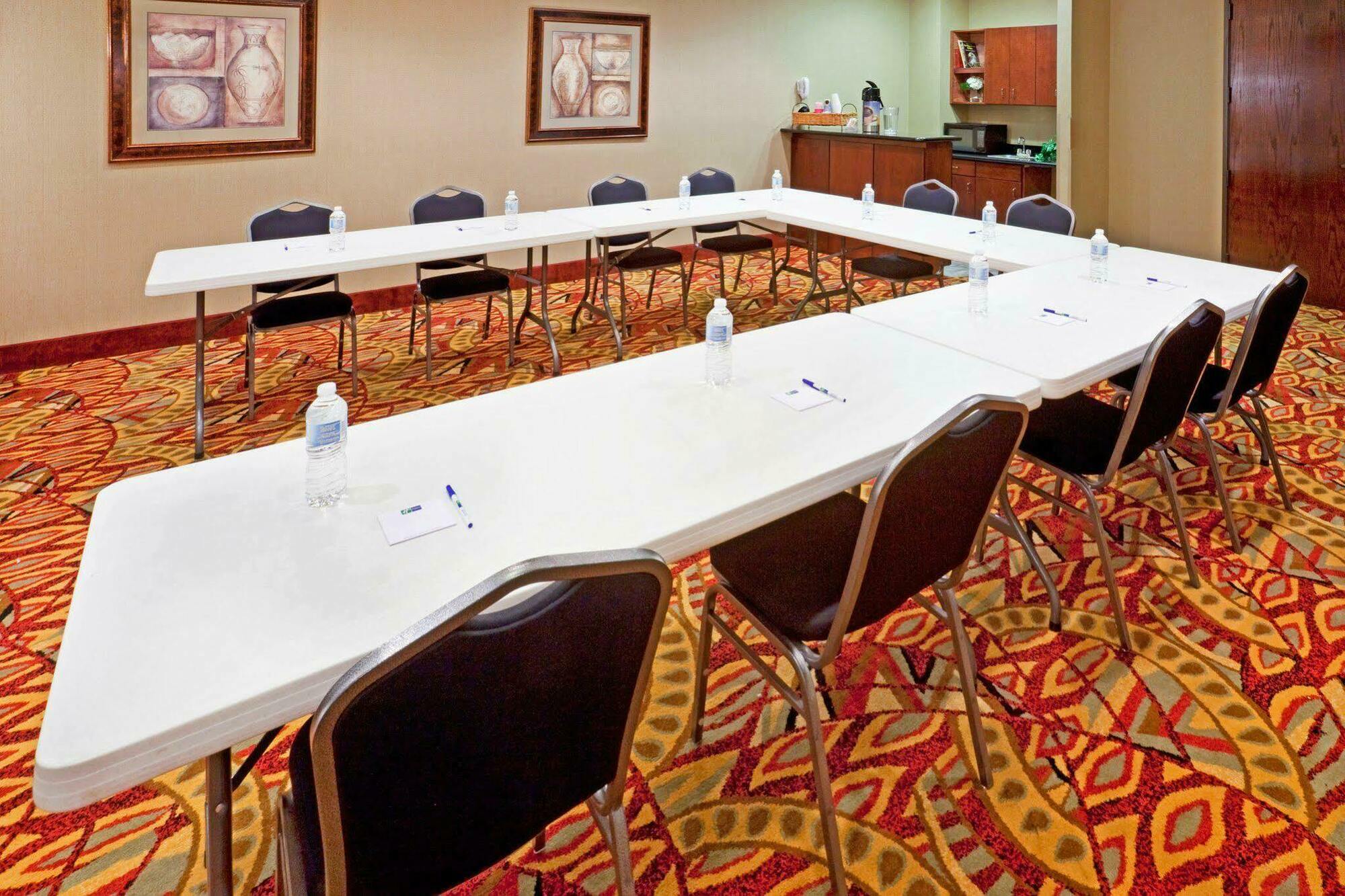 Holiday Inn Express Hotel & Suites Mount Pleasant By Ihg Einrichtungen foto